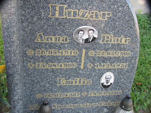 Grób Emilia Huzar